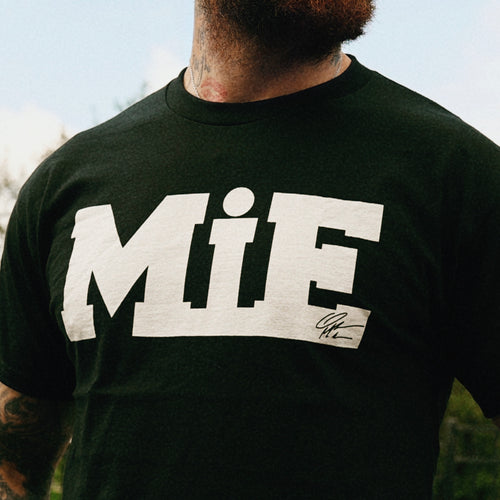 Black MiE signature tee