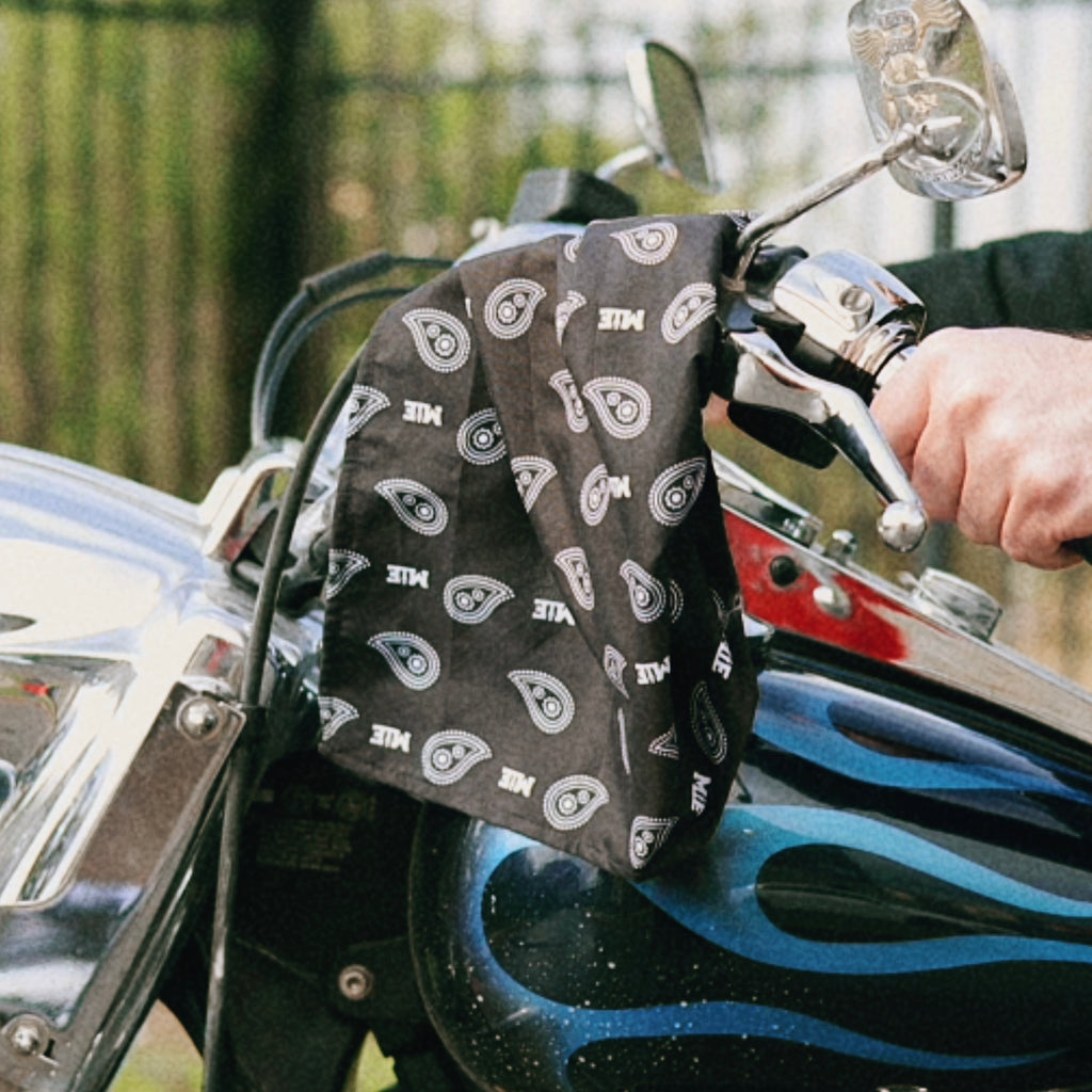 MiE bandana